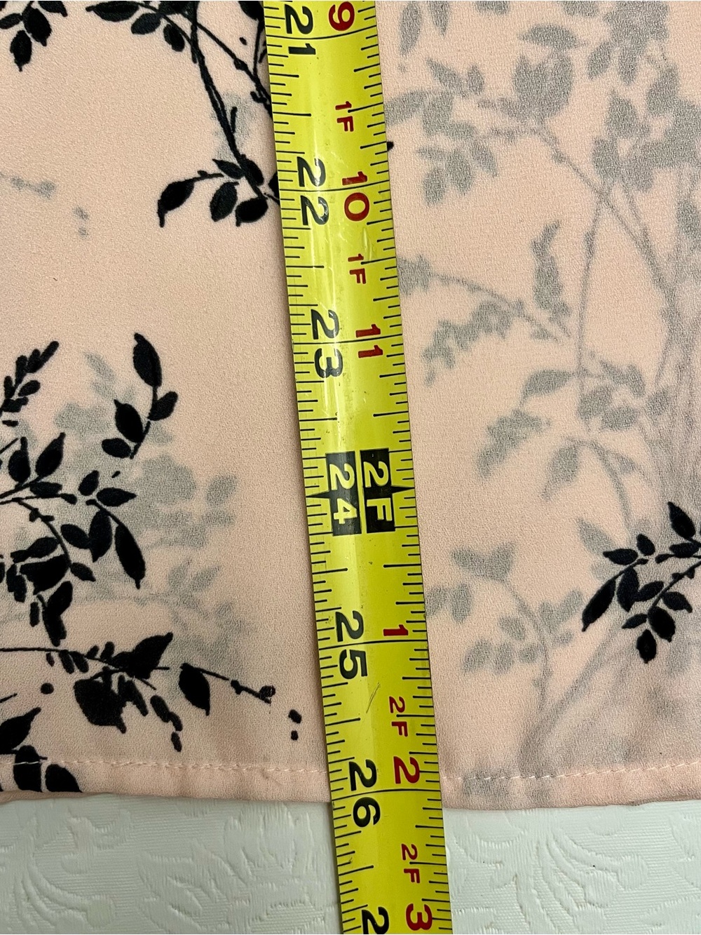 Vince Camuto Long Sleeved Soft Pink, Black Floral Print Size Small